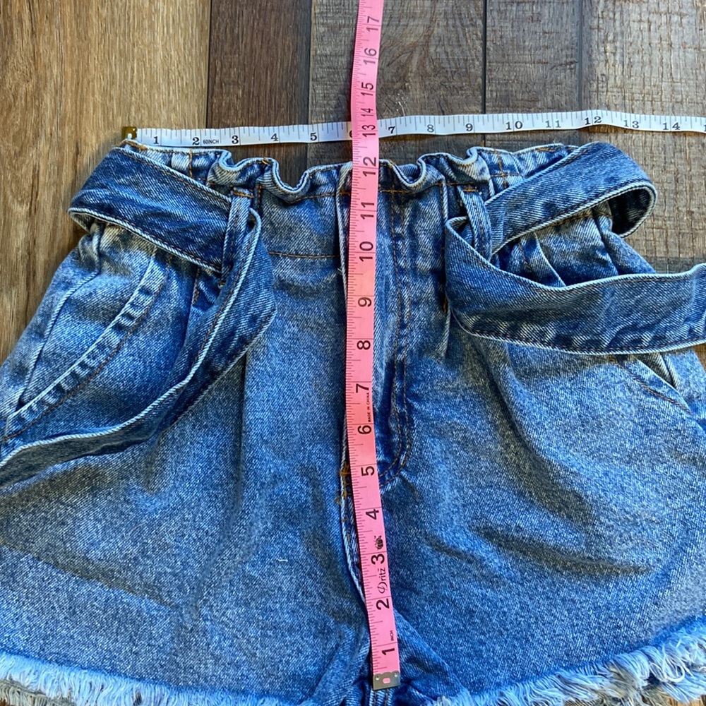 Forever 21 Retro Paper Bag Waist Denim Shorts Size Small - Picture 13 of 15